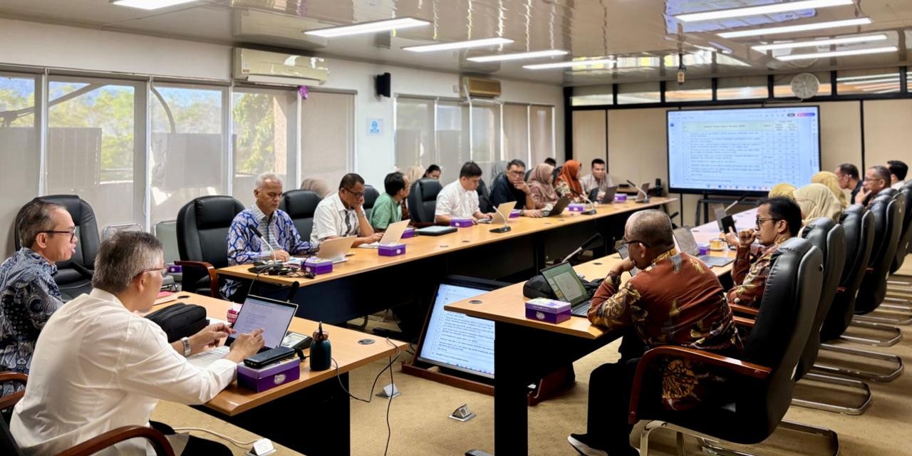 Suasana rapat Monev Triwulan I 2026